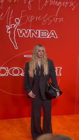 女狀元佩吉強(qiáng)勢(shì)登陸WNBA，實(shí)力超強(qiáng)，顏值也杠杠的